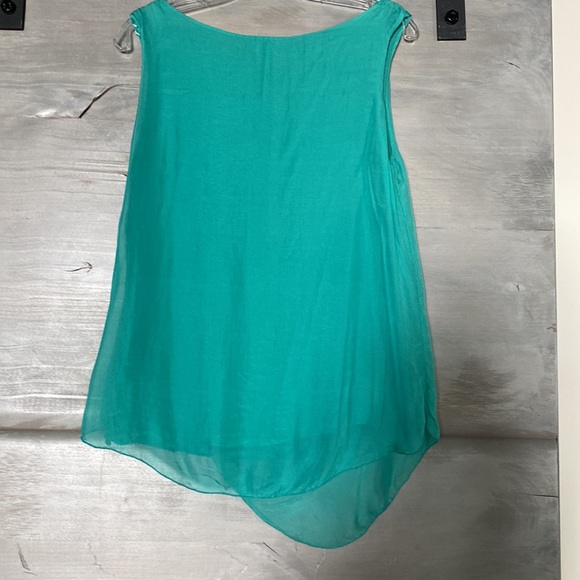 Ciao Bella Italian Sleeveless Lined Top with Sequins. 100% Silk. made in Italy. - Picture 4 of 6
